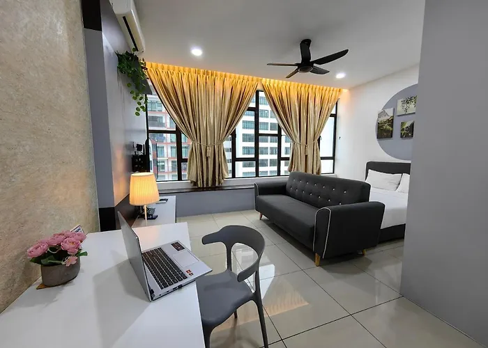 Mount Austin Homestay,1-4 Pax, 5 Mins To Ikea Toppen Aeon Tebrau Hsa Free Wifi And Netflix