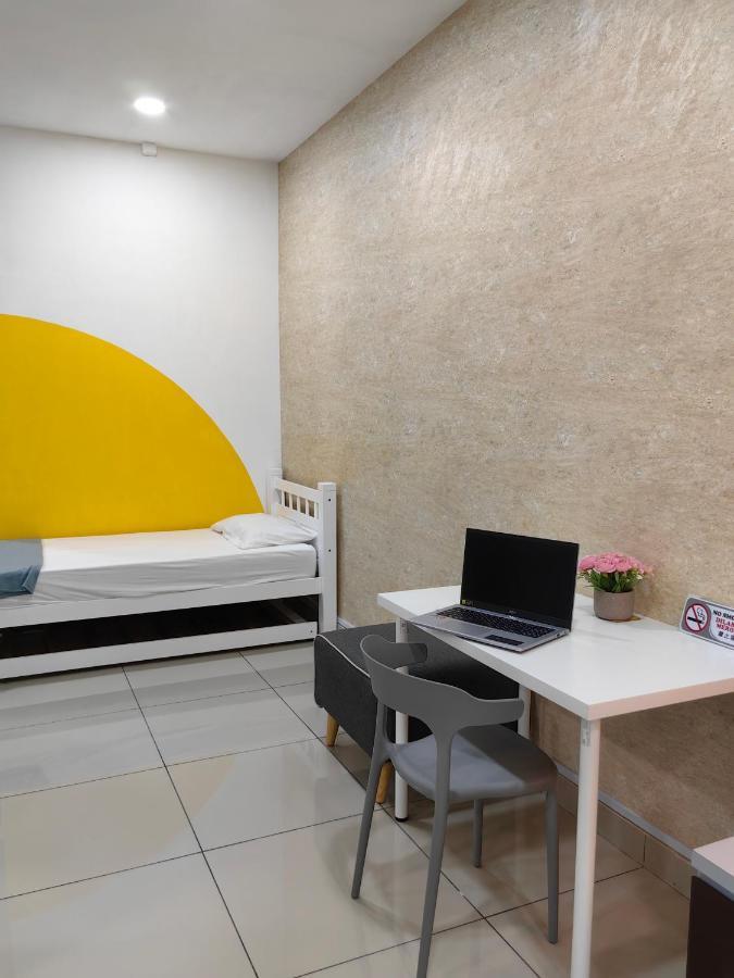 Mount Austin Homestay,1-4 Pax, 5 Mins To Ikea Toppen Aeon Tebrau Hsa Free Wifi And Netflix Apartemen Johor Bahru