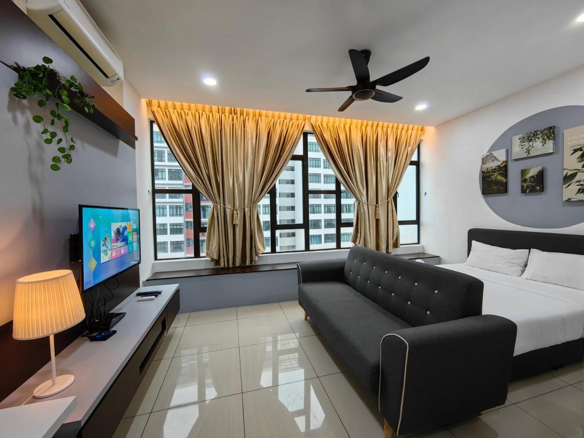 Mount Austin Homestay,1-4 Pax, 5 Mins To Ikea Toppen Aeon Tebrau Hsa Free Wifi And Netflix * Johor Bahru